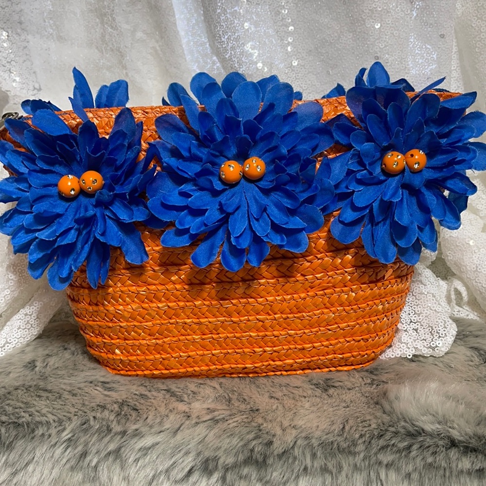 Cute straw hand bag by Murval